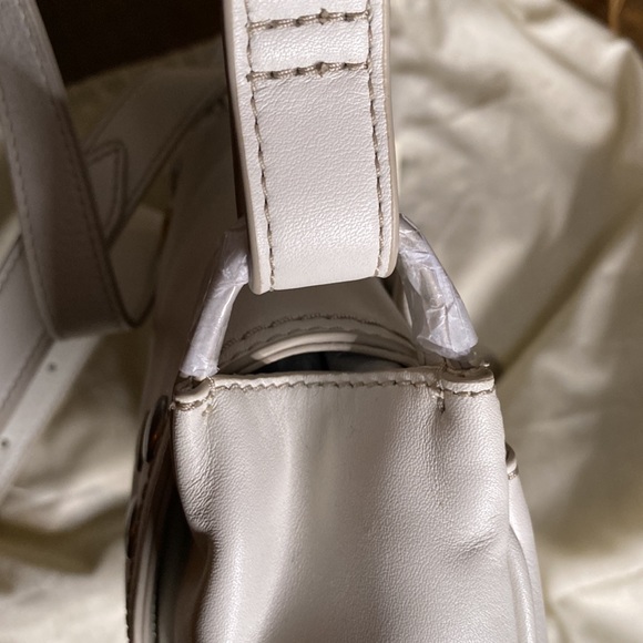 Fossil White Leather GiGi  Studded Flap Closure Adjustable Angora Crossbody Bag - Picture 15 of 16